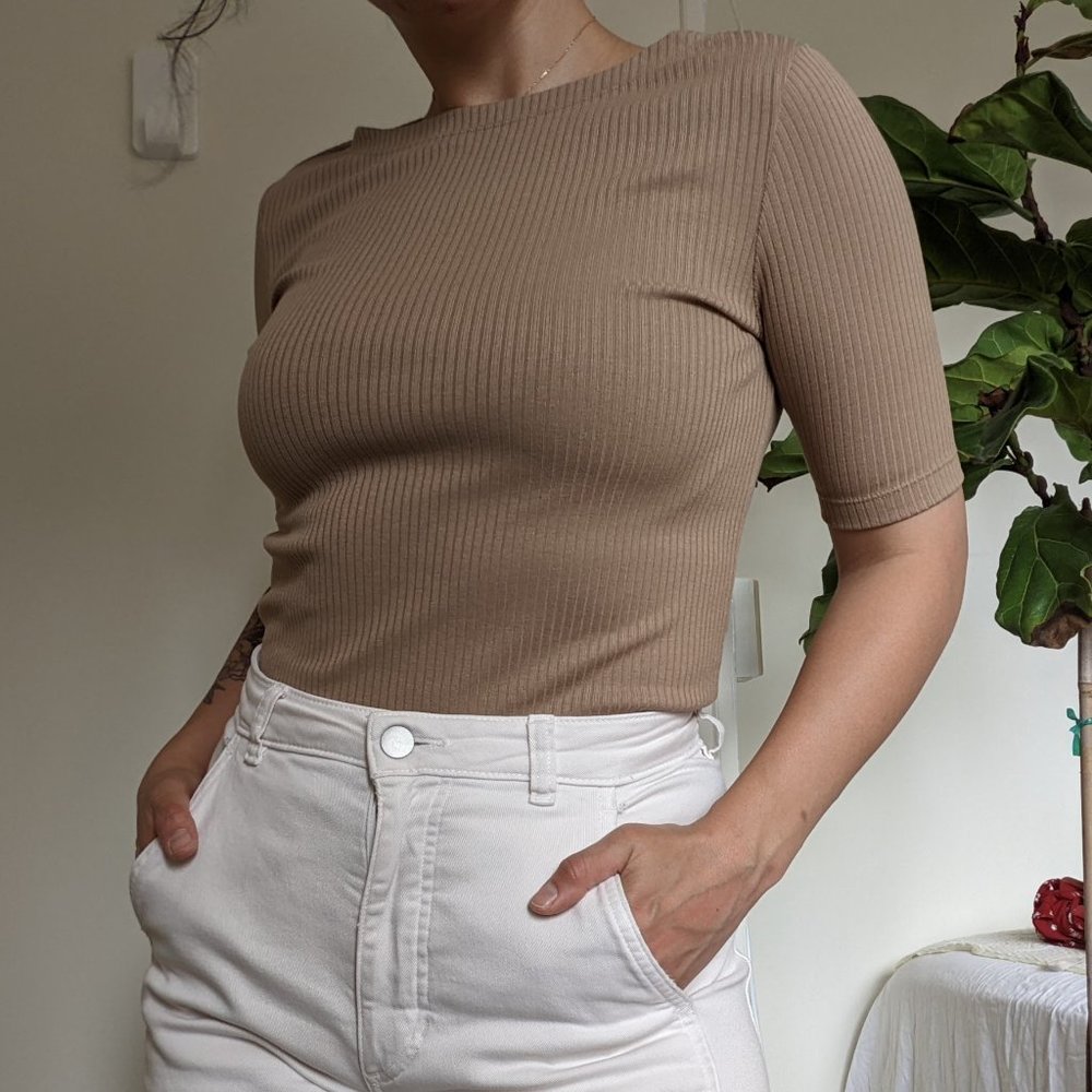 Uniqlo tan ribbed high neck tshirt